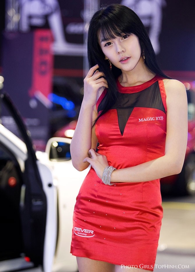 Ảnh girl xinh Hàn Quốc Hwang Mi Hee Cute với Car