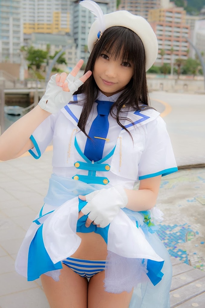 Gái 95 cởi truồng trong bộ dạng Cosplay