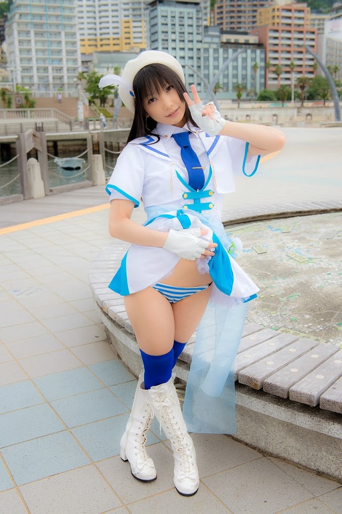 Gái 95 cởi truồng trong bộ dạng Cosplay