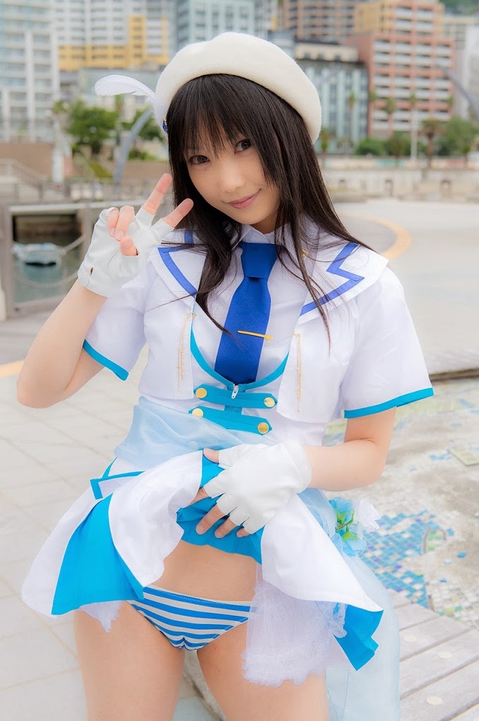 Gái 95 cởi truồng trong bộ dạng Cosplay